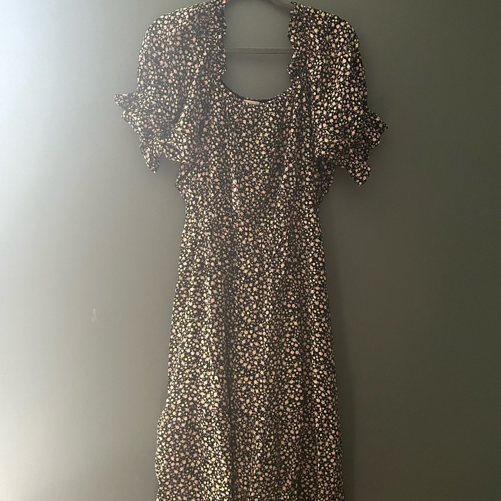 Listicle Floral Puff Sleeve Sundress